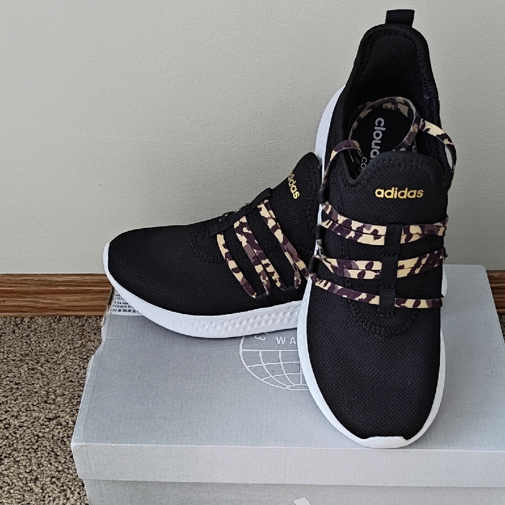 New 💛 Adidas Black with Gold Pattern Sneakers